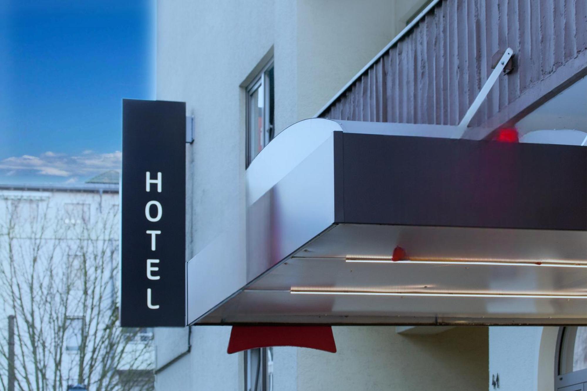 Saar City Hotel Саарбрюккен Экстерьер фото