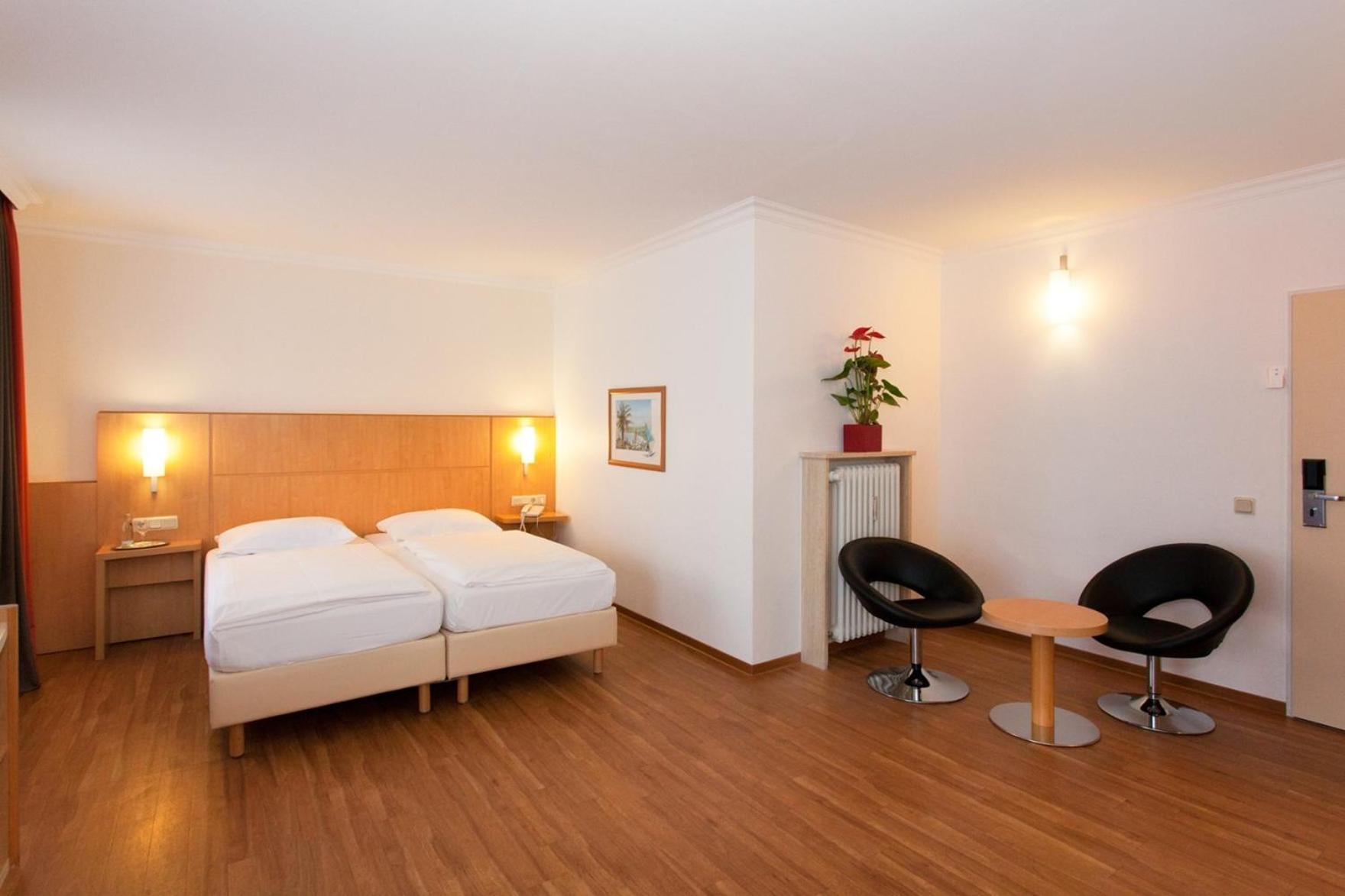 Saar City Hotel Саарбрюккен Экстерьер фото