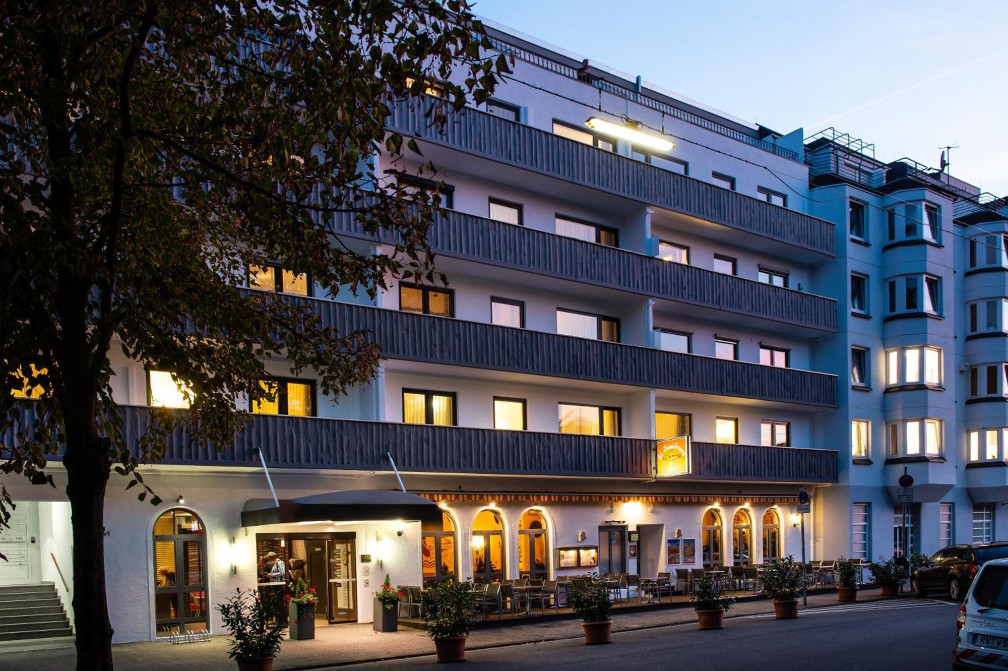 Saar City Hotel Саарбрюккен Экстерьер фото