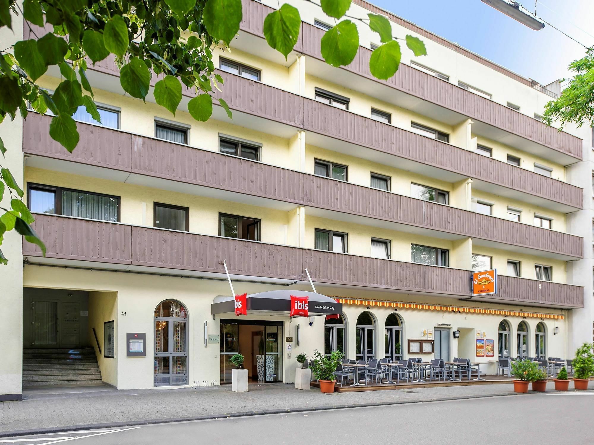 Saar City Hotel Саарбрюккен Экстерьер фото
